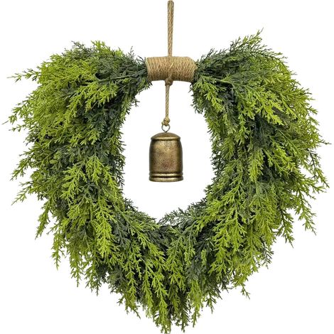 Weihnachtskranz aus Zedernholz in Herz- und Glockenform zur Dekoration des Hauses, des Kamins oder der Haustür. (1/5)