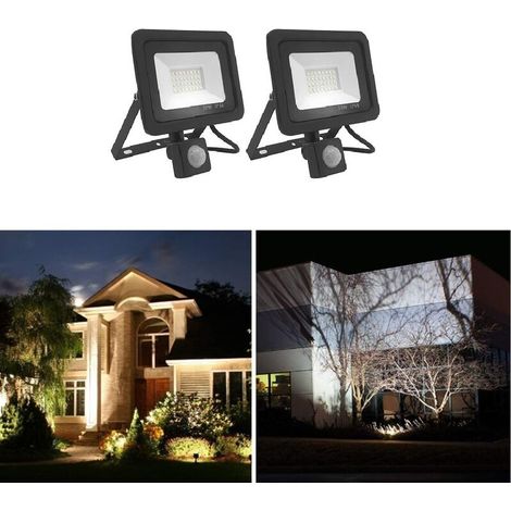 Lot de 2 30W Projecteur LED Exterieur Detecteur de Mouvement, 2700lm LED Éclairage de Sécurité Extérieur, 6000K Blanc Froid IP66 Imperméable Spot LED Extérieur pour Jardin, Patio, Garage, Entrée.