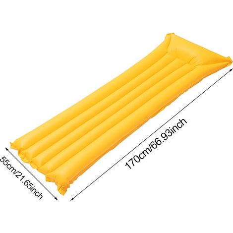 Tapis gonflables pour piscine, chaises longues aquatiques, complexes hôteliers avec piscine en bord de mer