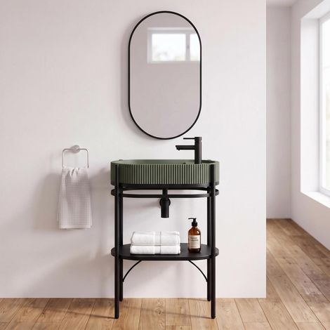 Meuble simple vasque sur pieds 55cm en métal noir et vasque béton et robinet noir et miroir (1/5)