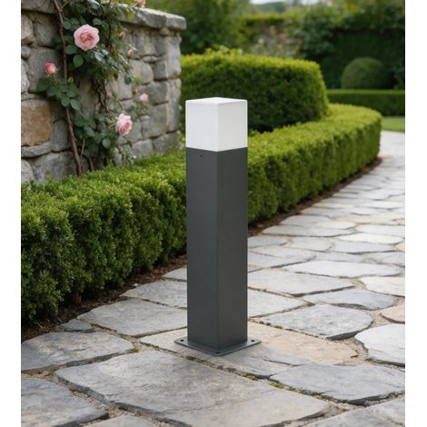 Borne extérieure FIGO - 230V - Ampoule E27 non incluse (1/5)