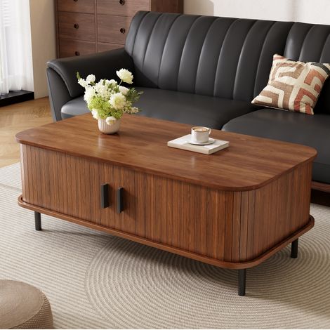 Mesa de centro de 120x55 cm con puertas correderas y espacio de almacenamiento, diseño de listones, paneles de MDF y nogal (1/5)
