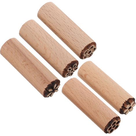 Set mit 5 säulenförmigen Holzstempeln für Ton. Naturholz. – 4,50 x 1,50 x 1,50 cm (1/4)