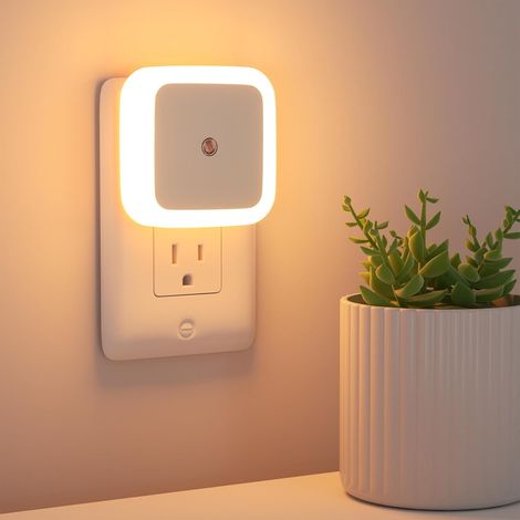 [RM] Lot de 4 veilleuses murales LED avec allumage automatique crépusculaire, idéales pour la chambre d'enfant, la salle de bain et le couloir. (1/4)