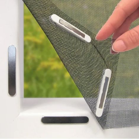 Magnetisches Fliegengitter 150 x 130 cm – Kein Bohren oder Schrauben erforderlich – Einfache magnetische Montage. Selbstklebendes, bohrfreies Moskitonetz für (1/4)