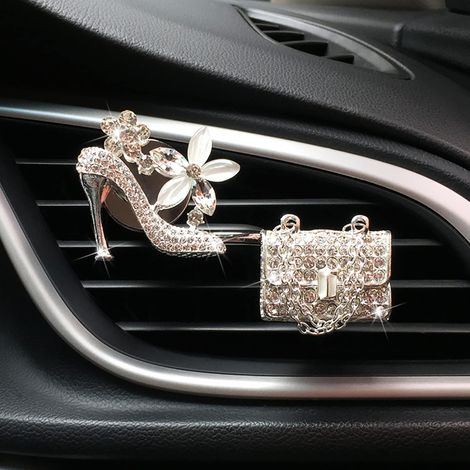 Lot de 2 désodorisants décoratifs pour voiture, ornés de strass, en forme de chaussure à talon haut et de sac. Accessoires de charme pour femmes et jeunes filles. Idée cadeau pour décorer l'intérieur (1/5)