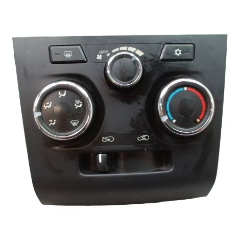 [PRODUIT D'OCCASION] Commande De Chauffage Isuzu D-max Space Cab II Phase 1 2012-... ♻️ Ref Oe. 8981646790 - Garantie à vie (1/3)