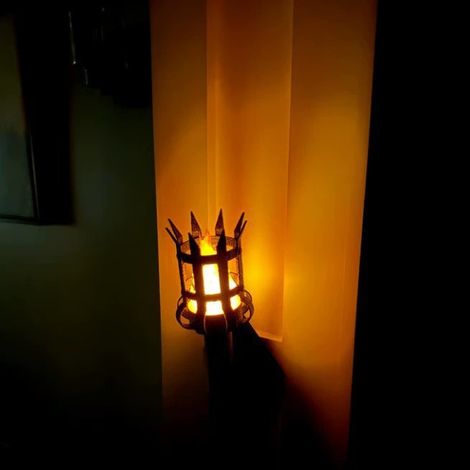 Nouveau produit créatif : Applique murale torche médiévale - Lampe orange