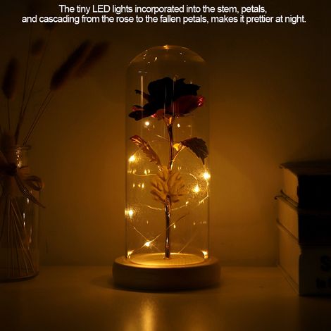 Rose éternelle lumineuse LED avec couvercle en verre et socle en bois, violette, idéale pour la Saint-Valentin ou un mariage. (1/5)