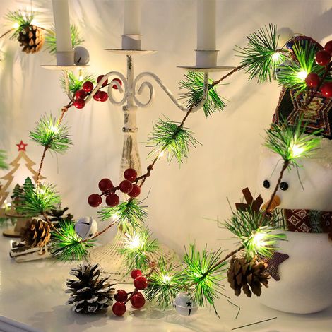 Guirlande lumineuse de Noël en rotin avec sept têtes, cloches de fruits rouges, décoration de pommes de pin, guirlande lumineuse LED à longue branche de Noël, 2 mètres 20 lumières (1/4)