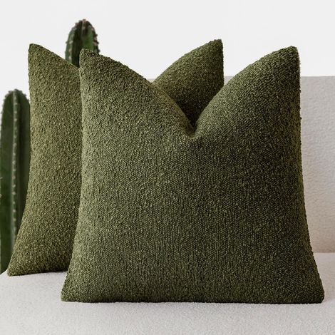 BEBUSINGOTO Lot de 2 housses de coussin décoratives texturées et bouclées, couleur vert mousse, 45 x 45 cm (1/5)