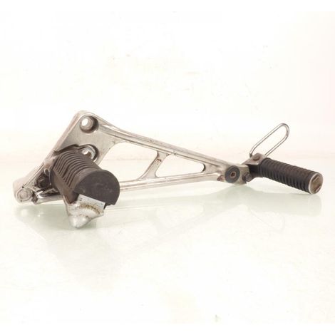 [PRODUIT D'OCCASION] Platine de repose pied pilote gauche origine pour moto Honda 550 (1/3)