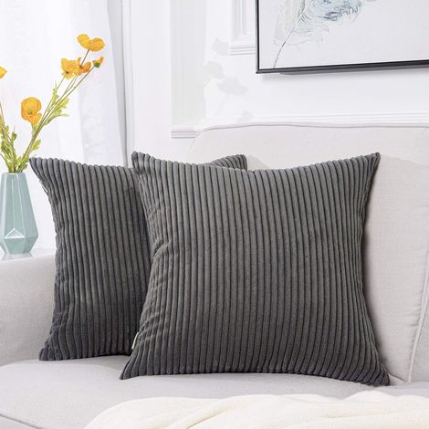 Lot de 2 coussins carrés en velours côtelé rayé, gris foncé, pour canapé ou chambre. Coussins décoratifs et légers de grande taille (45 x 45 cm).
