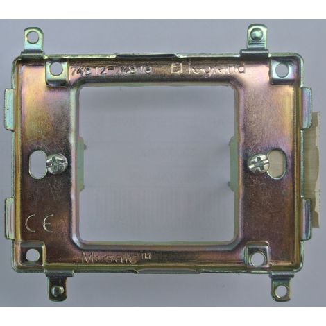 Legrand – Support à griffes 74812 en métal pour 2 modules – Installation rapide – Pour chantiers humides et espaces confinés (1/2)