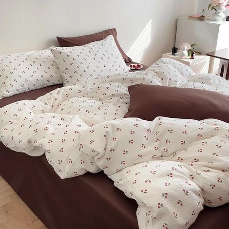 Parure de lit en mousseline 135 x 200 cm Motif cerises rouges 1 housse de couette de 135 x 200 cm et 1 taie d'oreiller de 80 x 80 cm Blanc Avec fermeture éclair (1/5)