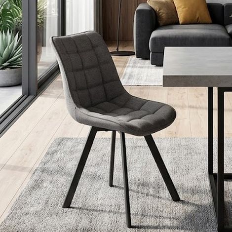 Chaise en tissu gris avec pieds en métal noir Edy (1/5)