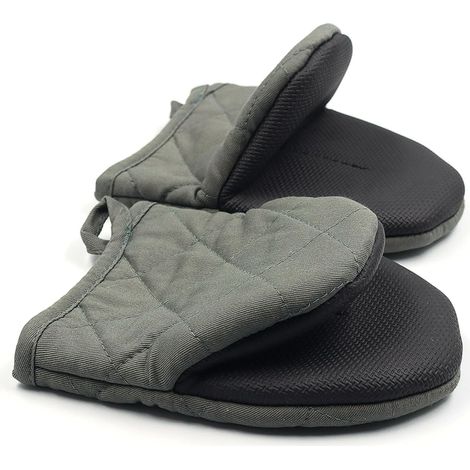 Un paio di guanti corti in silicone resistenti al calore, in grado di sopportare temperature fino a 500 gradi Celsius, con superficie antiscivolo, anello per appenderli, adatti per cucinare e utilizza (1/5)