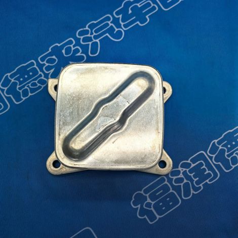 15710-51020 is suitable for Toyota Land Cruiser Lexus LX570 oil cooler radiator. (1/4)