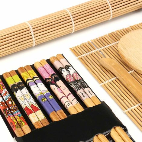 Lot de fabrication de sushi en bambou : natte à rouler, couteau, cuillère et baguettes (1/5)