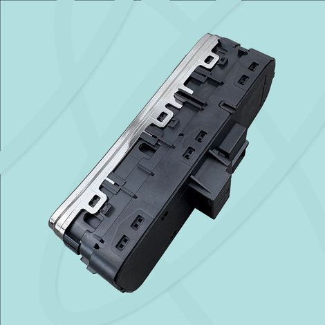11129144 is applicable to the Roewe ERX5 MAX electric window regulator switch assembly and rearview mirror adjustment buttons. (1/4)