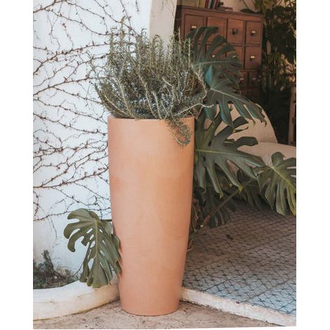 BAMBÚ 90 Macetero Alto y Redondo de Interior y Exterior Para Plantas y Flores Muy Resistente al Paso del Tiempo. Hecho de Polietileno en España - Terracota