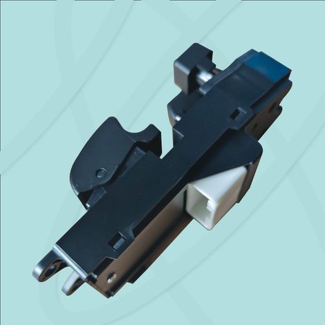 Part number 84820-0F040 is compatible with the Toyota Corolla E12 electric window switch 02111. (1/3)