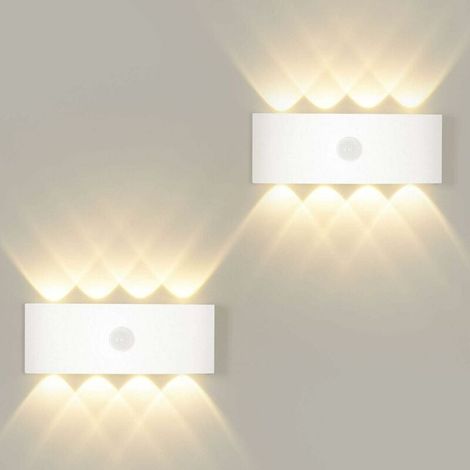8W Wall Lamp with Motion Detector, Automatic On and Off Wall Lamp Warm White 3000K, Wall Lamp Light Sensor for Outdoor / Indoor IP65