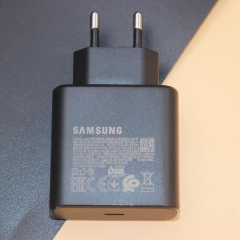 Chargeur UE noir--Samsung d\'origine S22 S21 S20 Ultra Z Flip4 et 4 5G Chargeur USB-C 45W Adaptateur de charge (1/4)