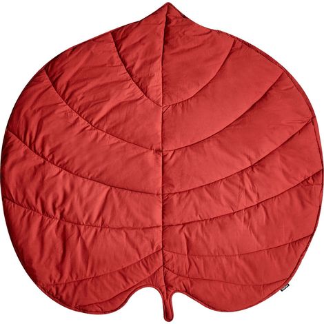 Tappeto moderno per bambini a forma di foglia trapuntato in cotone 110 x 110 cm Accessorio per l'asilo nido Rosso Eolia