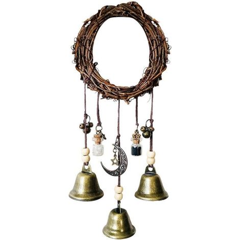 Handgefertigtes Hexen-Windspiel mit Rattan-Kranz und Bronzeglocken