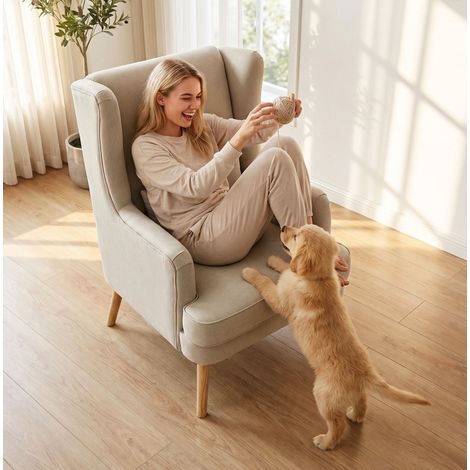 Poltrona beige in tessuto effetto lino con cuscino OKMYHOME (1/2)