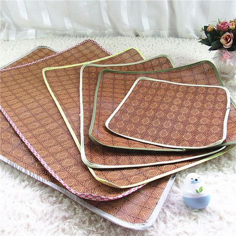 Tapis Rafraîchissant pour Chiens et Chats 35x35cm - Coussin Glacant Été pour Animaux de Compagnie, Accessoire Confortable et Respirant (1/3)