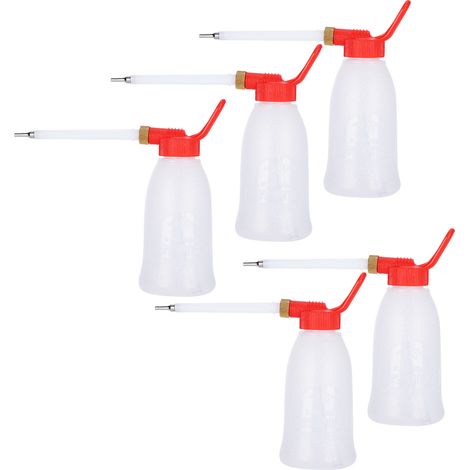 Bidon d'huile de 200 ml avec embout, bidon d'huile en plastique, bidon d'huile pour machine à coudre, bidon d'huile type pistolet avec embout. (1/5)