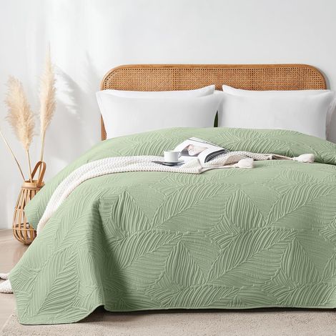 Couvre-lit 240x260 cm Vert Clair,Boutis Matelassé en Polyester Doux,Motif Feuilles Décoratif,Confort Léger et Doux,pour Lit Double et Canapé,Convient à Toutes Les Saisons (1/5)