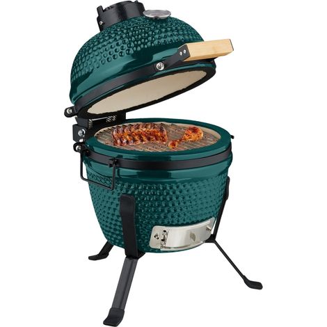 Parrilla Kamado de cerámica: versátil para asar y hornear.