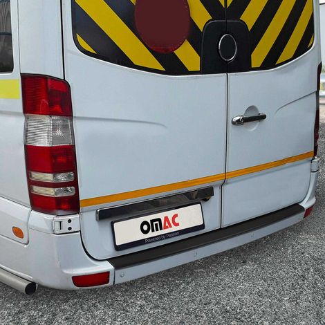 OMAC Ladekantenschutz Stoßstangenschutz für Mercedes Sprinter W906 / VW Crafter 2006-2018 – Acryl matt schwarz (1/5)