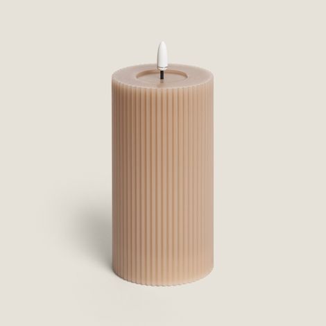 Bougie LED Décorative en Cire Canelée Silara Beige ↑18 cm (1/5)