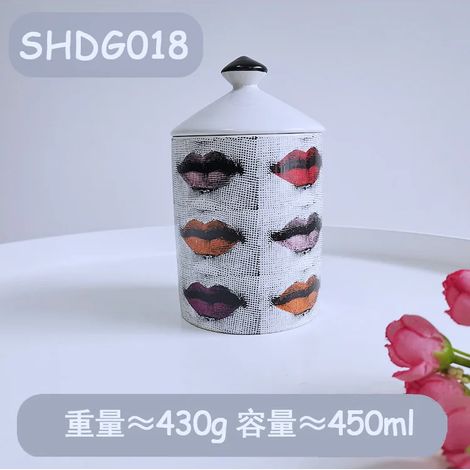 Pot à bougie parfumée en céramique avec couvercle peut également servir de boîte à bijoux, de bougeoir ou de récipient pour fruits secs.