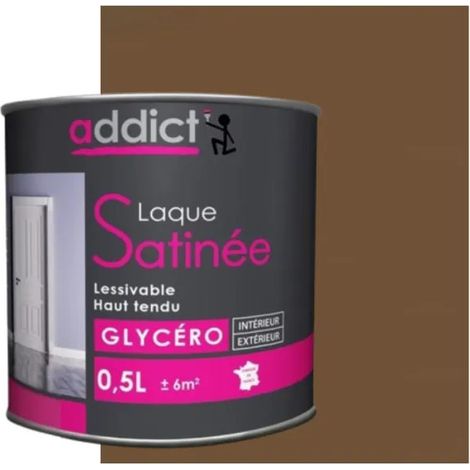 0,5 litri di vernice satinata per tutte le superfici.
