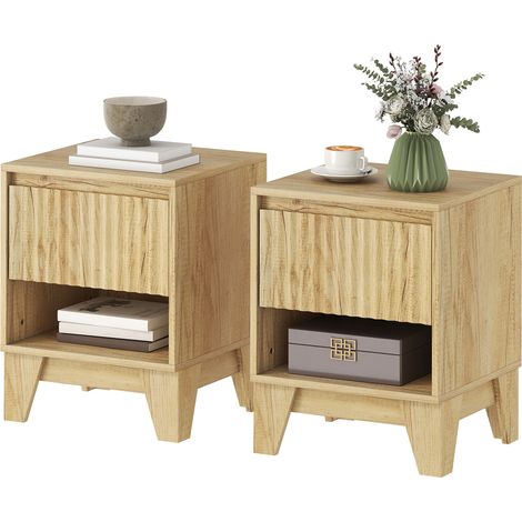 Set aus 2 schmalen Nachttischen, Beistelltisch mit offenem Fach und 1 Schublade, kannelierte Paneele 43x40x55cm, natur