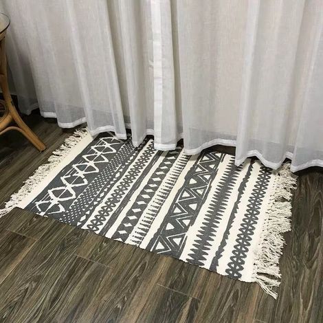 90 x 60 cm, Kleiner Boho-Teppich aus gewebter Baumwolle mit Pompons (nior)