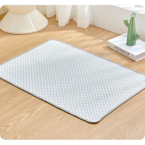 Green Mobility-Tapis rafraîchissant d'été en soie glacée pour animaux de compagnie - 60 x 45 cm - Tapis rafraîchissant pour chats et chiens - Tapis rafraîchissant portable - Gris clair - L (1/3)