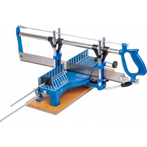 Scie à onglet sur table 550 mm – Largeur de coupe 160 mm à 90° – Hauteur de coupe 100 mm – 9 onglets prédéfinis – Dispositif de serrage réglable – Beast