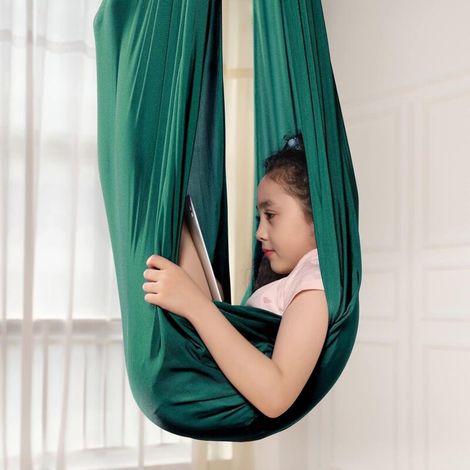 Altalena per terapia sensoriale per bambini, amaca girevole a 360° per interni/esterni, altalena elastica, sedia sospesa terapeutica per abbracci. (1/4)