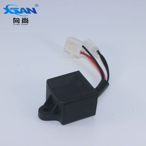 L'allumeur CDI XSAN pour motos est compatible avec les modèles CY80, CY50, Can-Am, DS 50, 90 et Quest 50. (1/2)