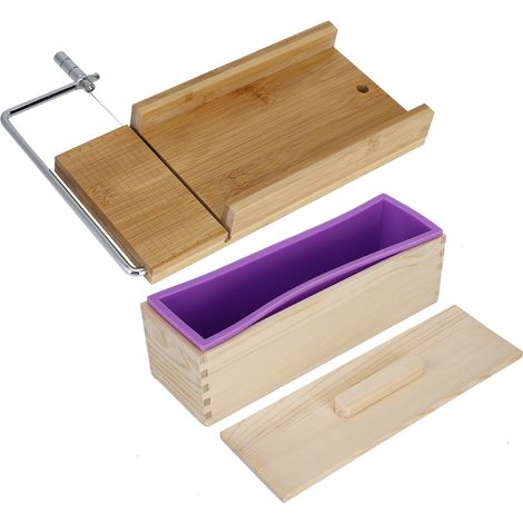 Ensemble de moules et emporte-pièces pour la fabrication artisanale de savons, bougies et pains (boîte avec couvercle et planche à découper). (1/5)