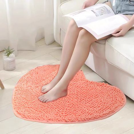 Tapis en forme de cœur, antidérapant et lavable, idéal pour la salle de bain, le salon et le canapé - S'harmonise avec tous les styles de décoration. (1/5)