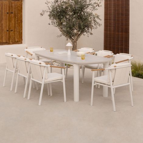 SKLUM Set aus rechteckigem Tisch 220-280x100 cm aus ausziehbarer Keramik Zinti und 8 Gartenstühlen aus Aluminium und Bouclé-Stoff Yerv Creme-Beige                                  