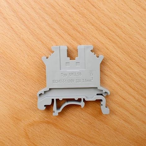 IP66 Waterproof Junction Box, 1 in 3 Output, with DIN Rail Terminal Block, Universal Terminal Block Kit, Suitable for Automation Projects, Garages, DIY Projects (1/2)