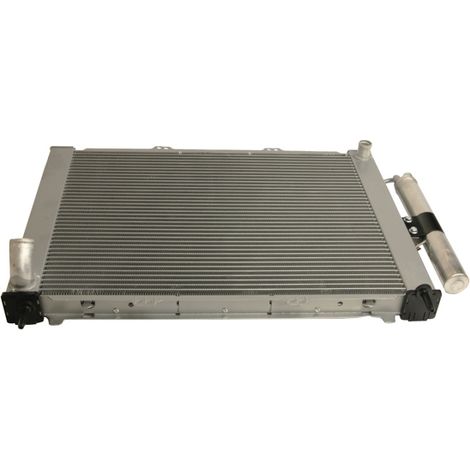 Condenseur de climatisation Maxgear Renault Kangoo 1.2/1.5D/1.6 01-13 (1/2)